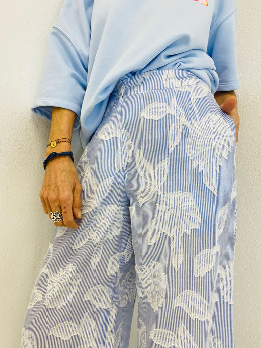 GOA | Calças bom bordados brancos