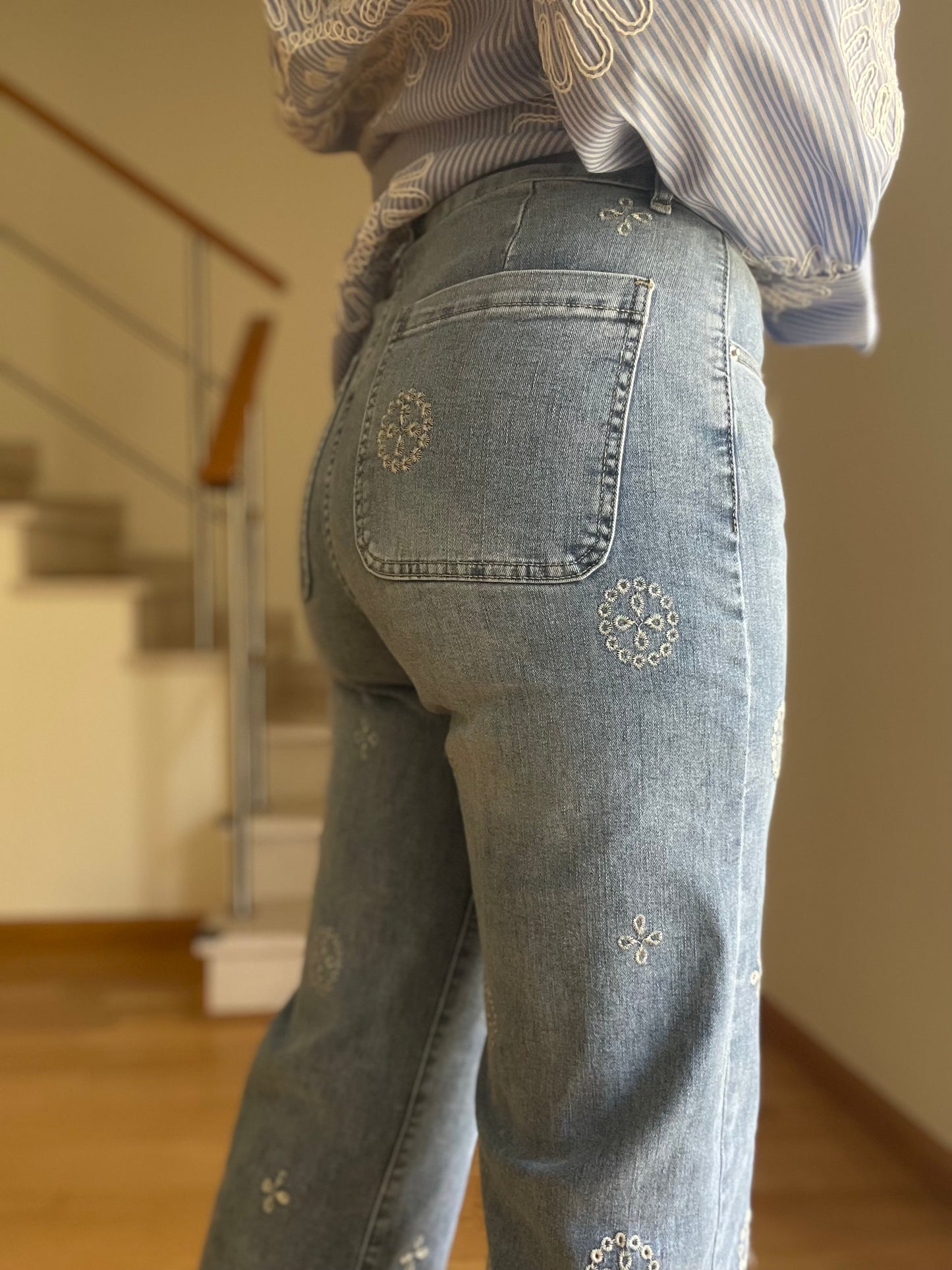 MANDALA | Jeans com bordados