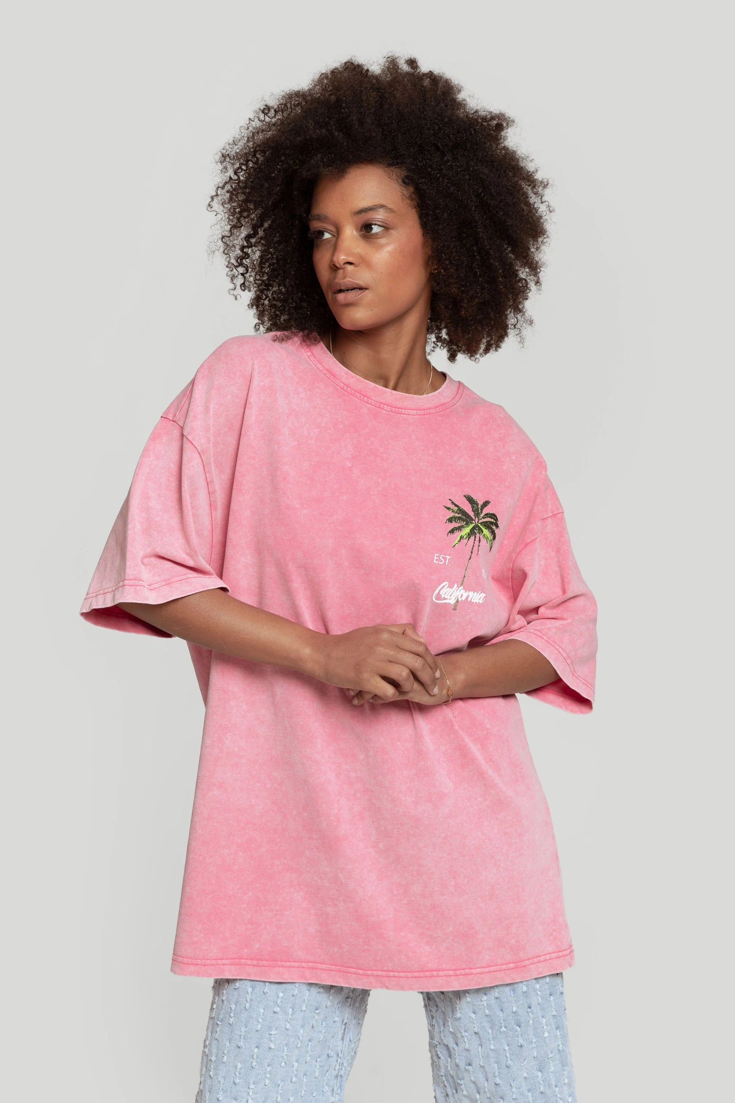 CALIFÓRNIA | T-shirt oversized com palmeiras