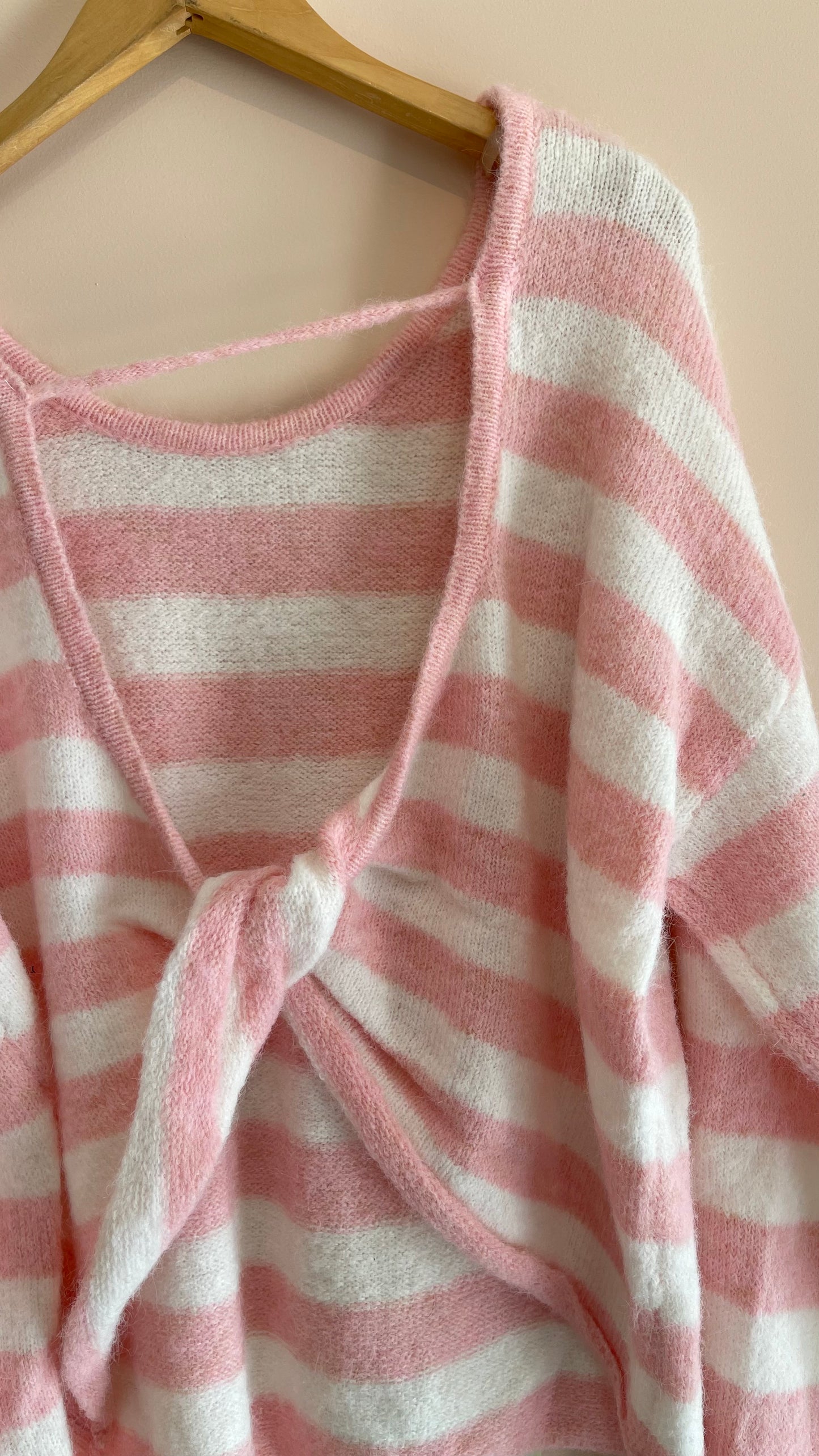 RAYAS | Espalda abierta de malla a rayas.