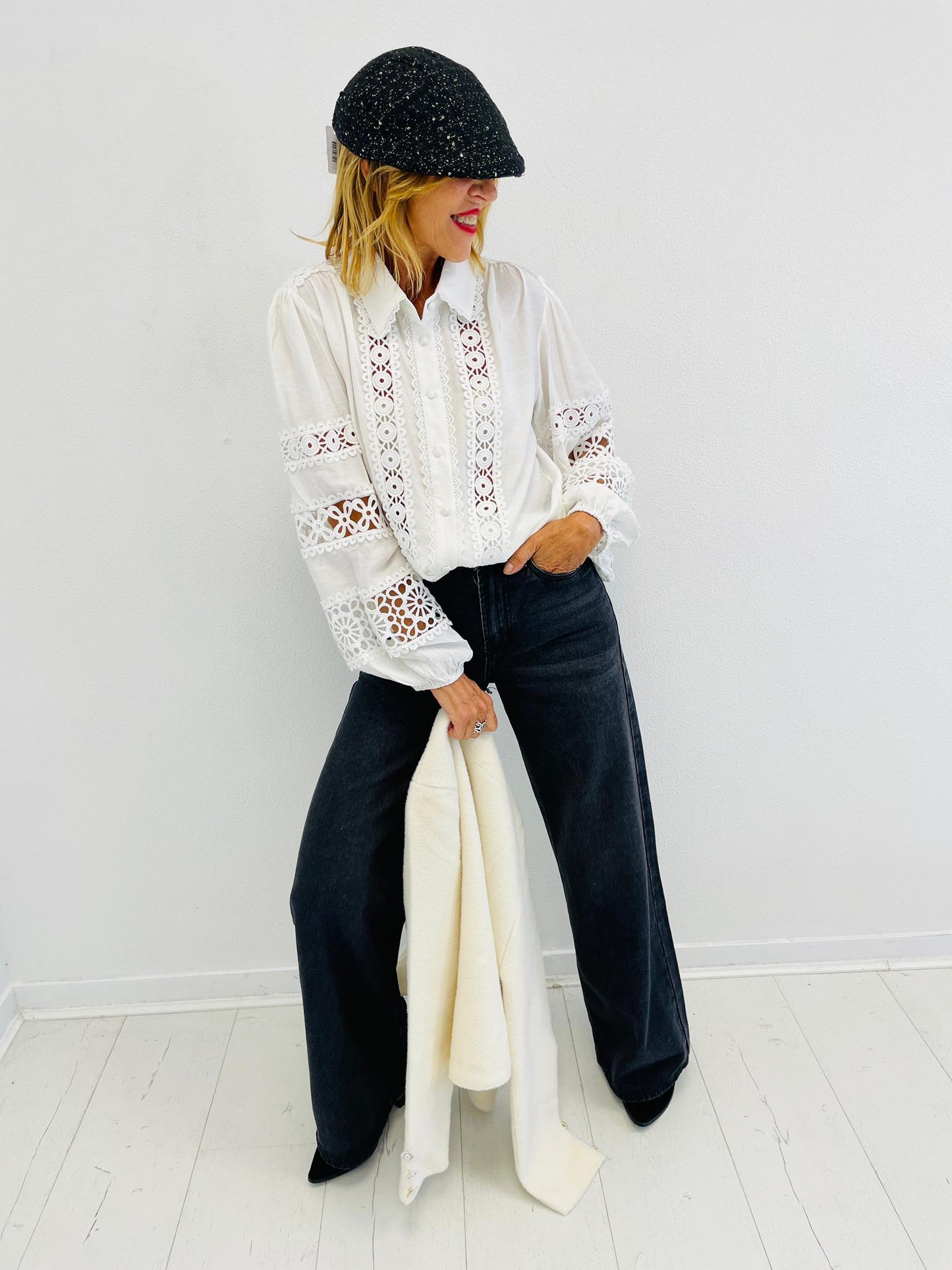 MANDALA | Camisa em bordado inglês