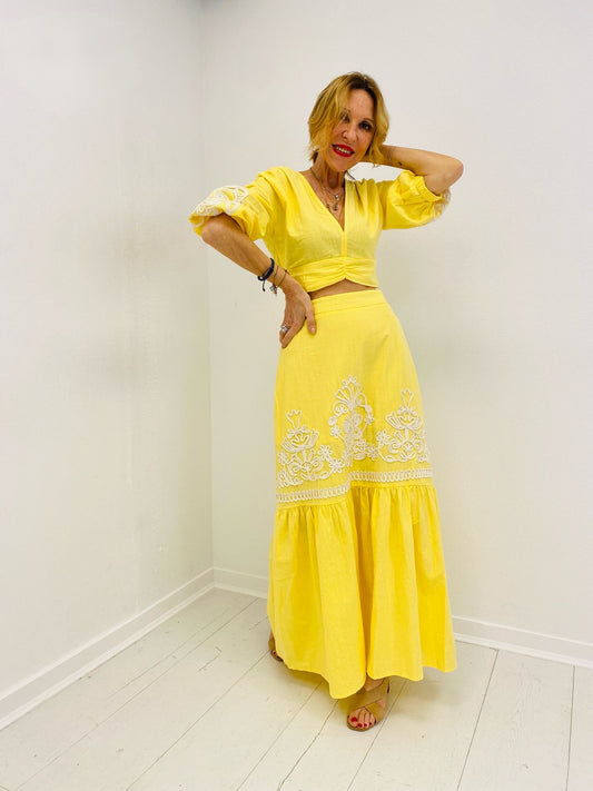 FREYA | Conjunto saia maxi e top com bordados