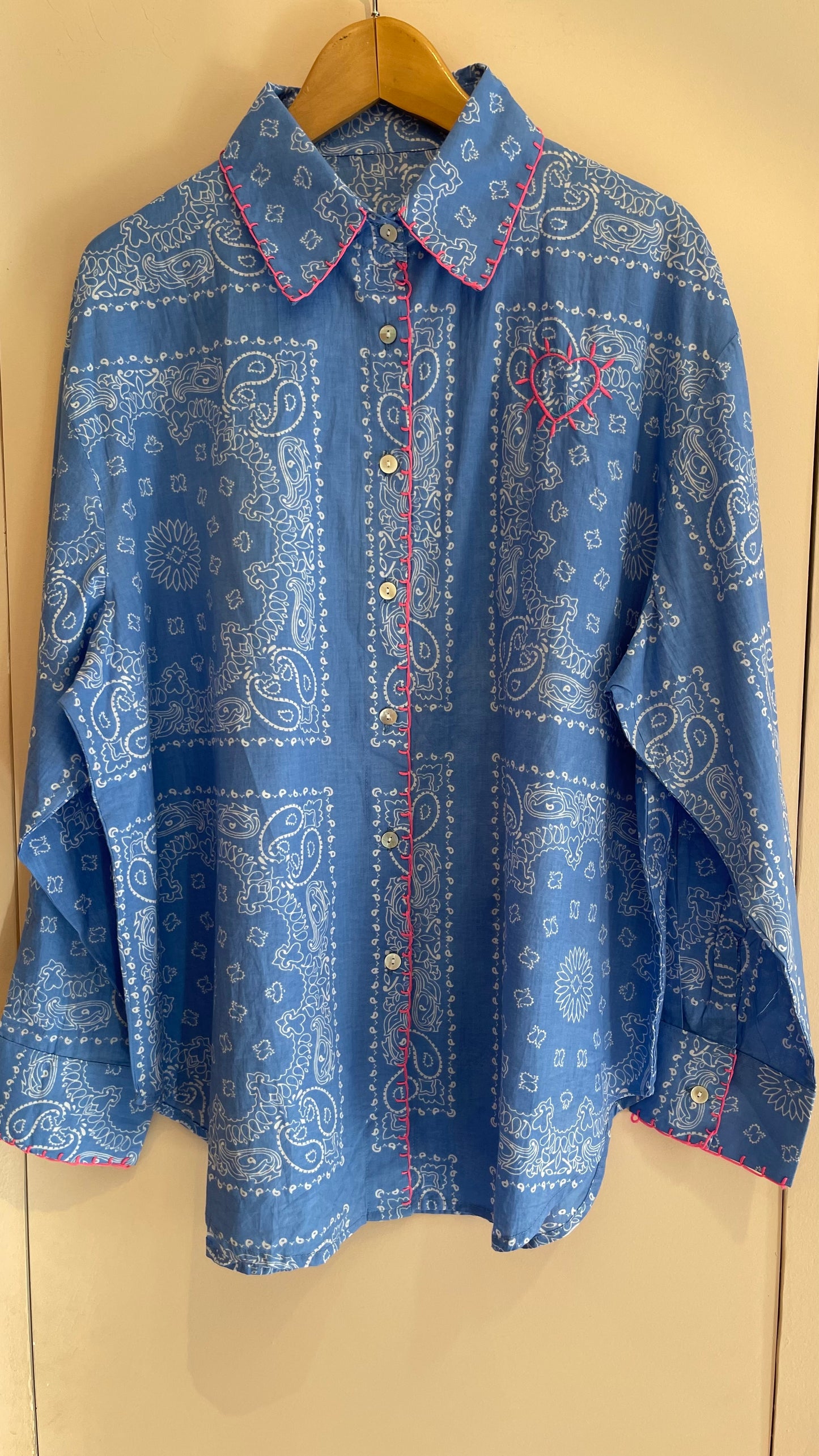 PLANET | Camisa estampada com bordados