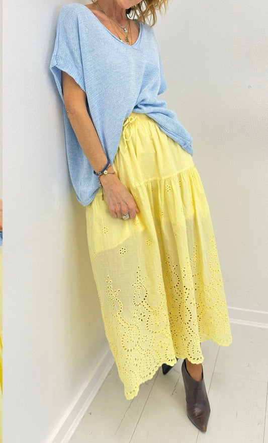 EVA | Saia midi com bordado inglês