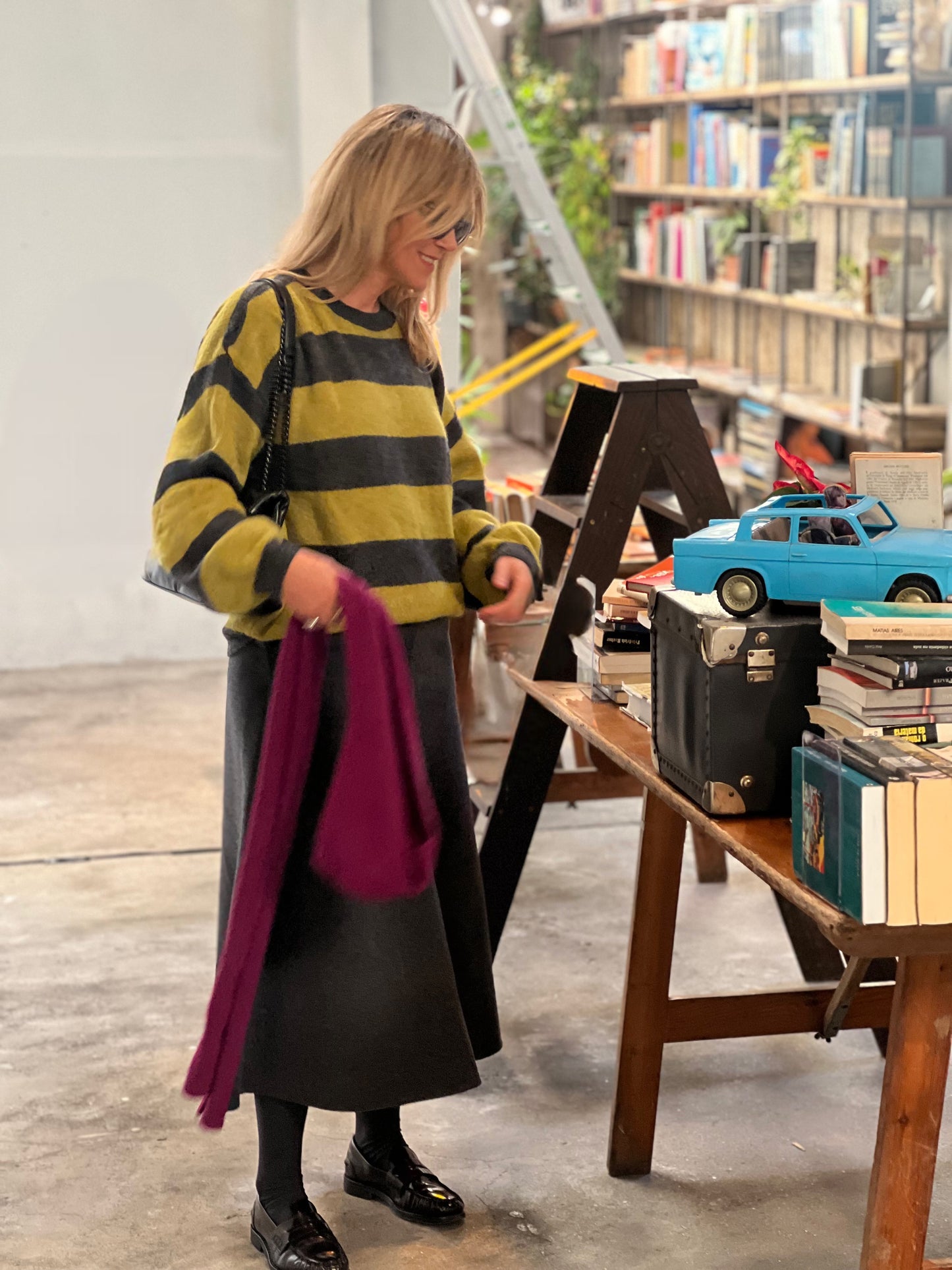 CAMILA OLIVE - Malha às Riscas Largas estilo Casual | VIBRANNA