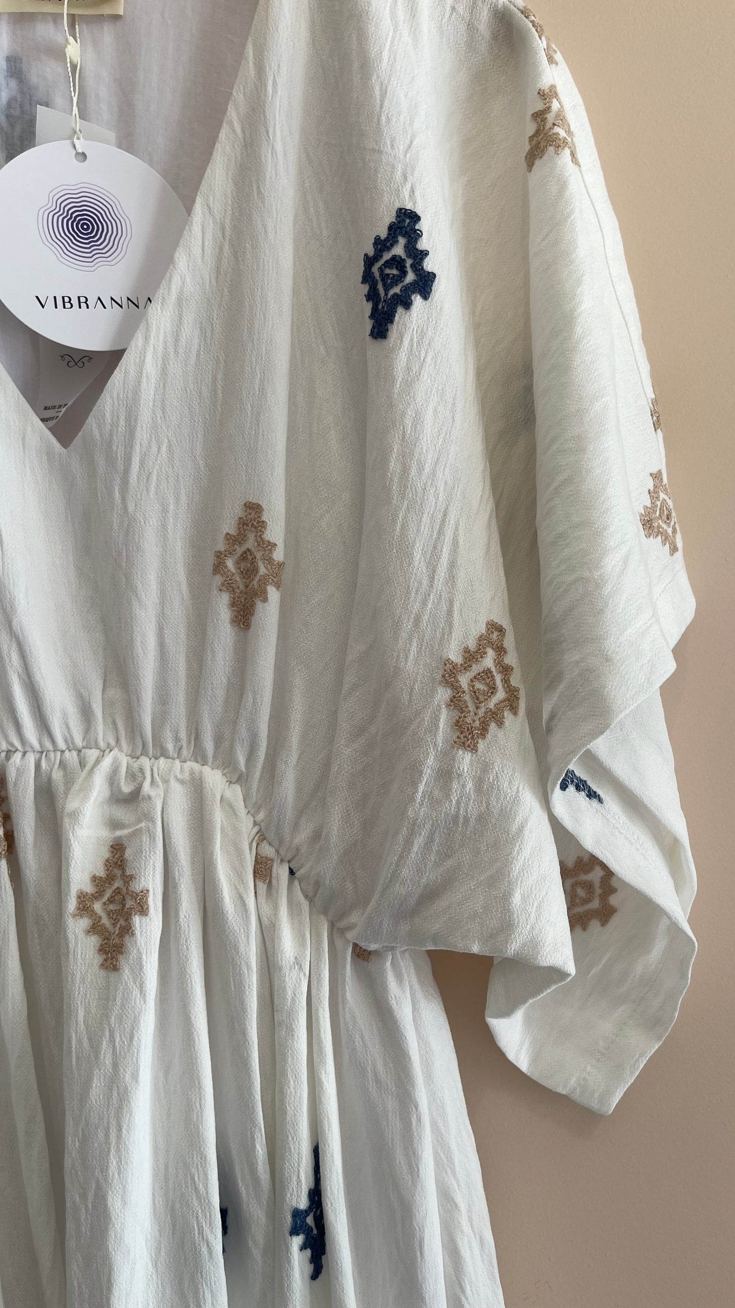 CLARA | Vestido con bordado