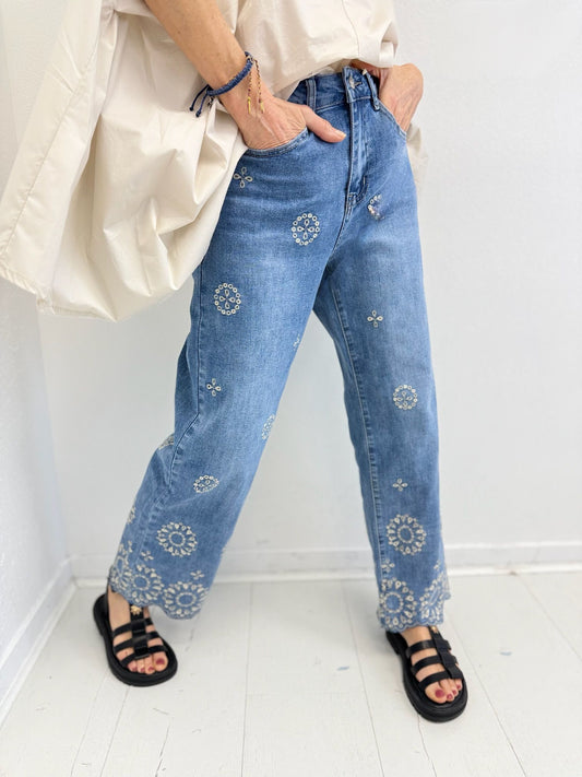 MANDALA | Jeans com bordados