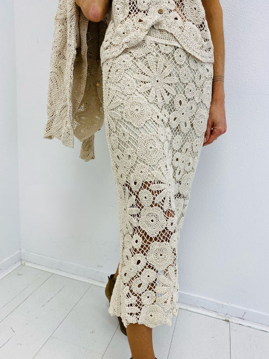 MURA | Saia midi em crochet