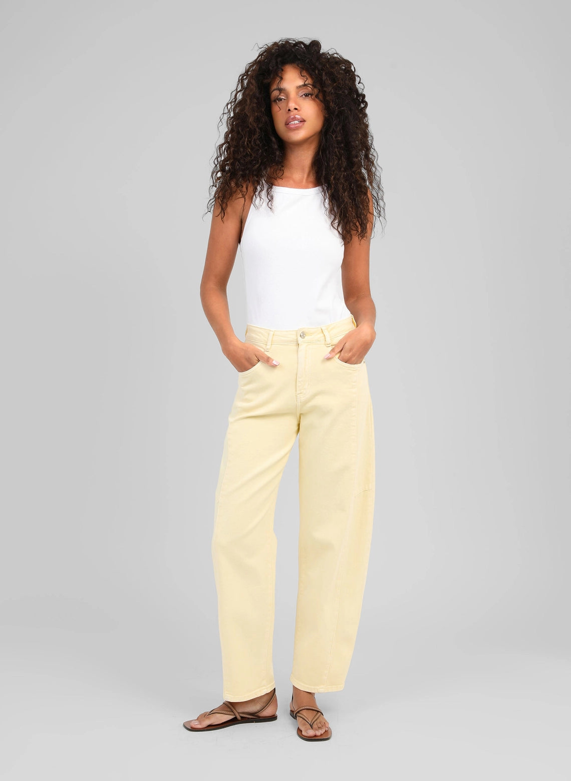 SOLEIL JEANS - BUTTER YELLOW