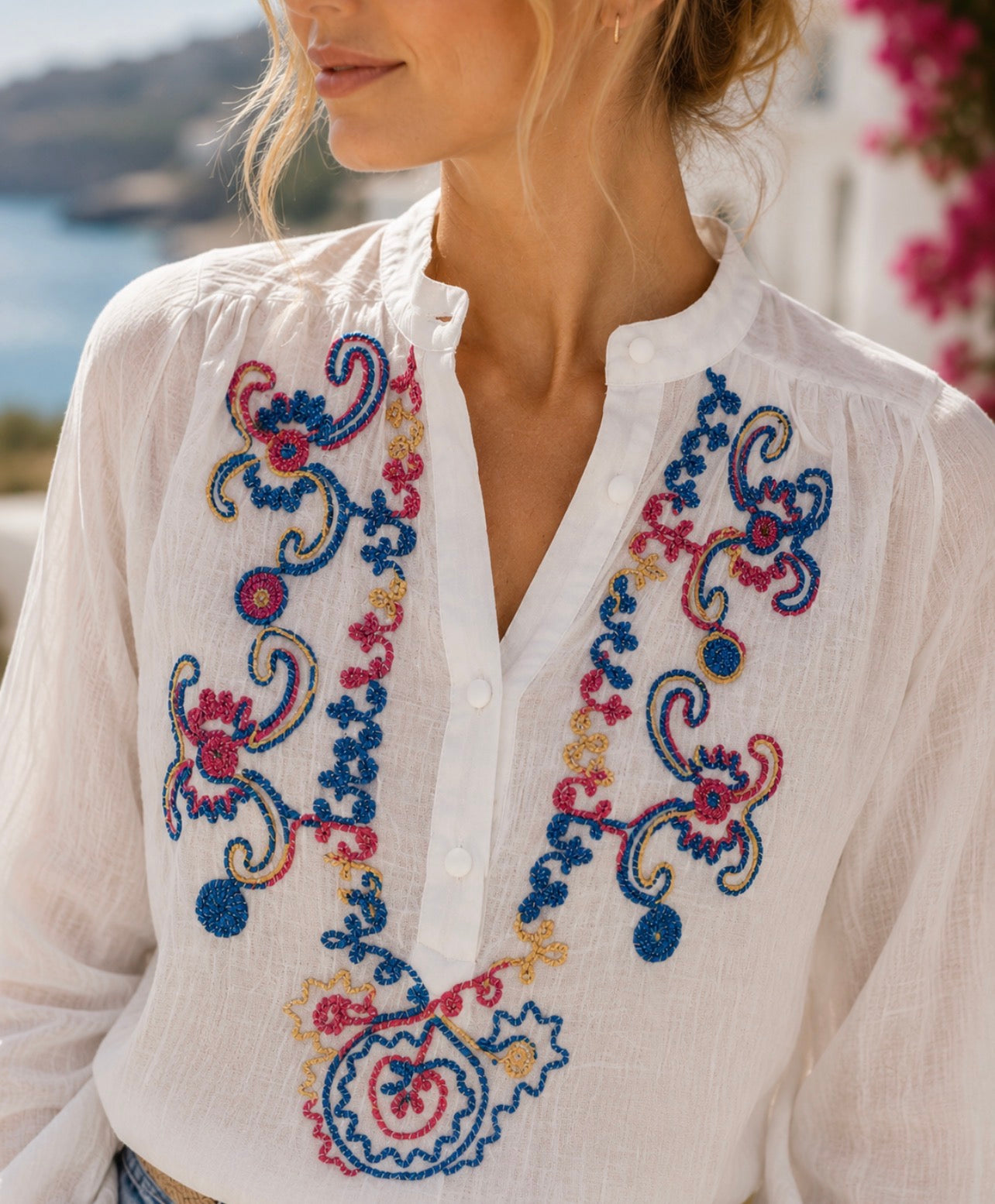 JOANNE| Camisa com bordados coloridos