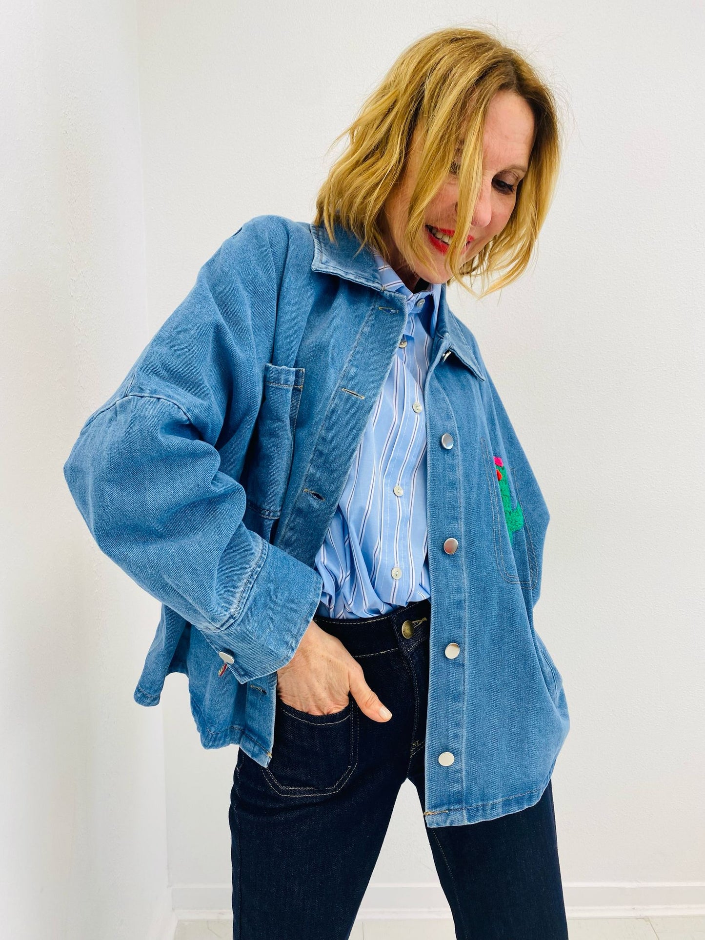 CACTUS | Blusão jeans com bordados coloridos