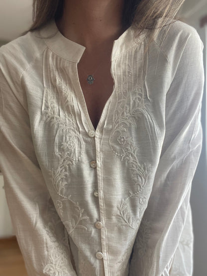 ORION | Camisa branca com bordados