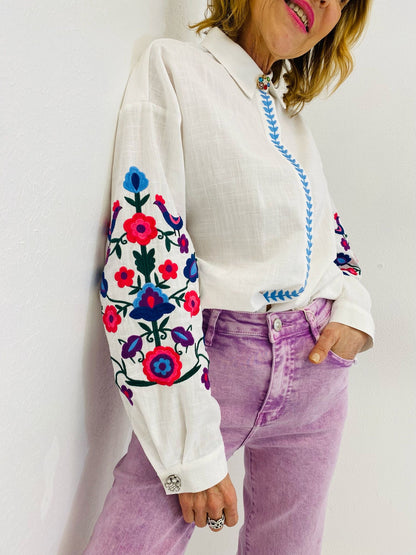 AMATERASU | Camisa com flores bordadas