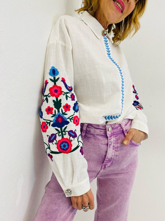 AMATERASU | Camisa com flores bordadas