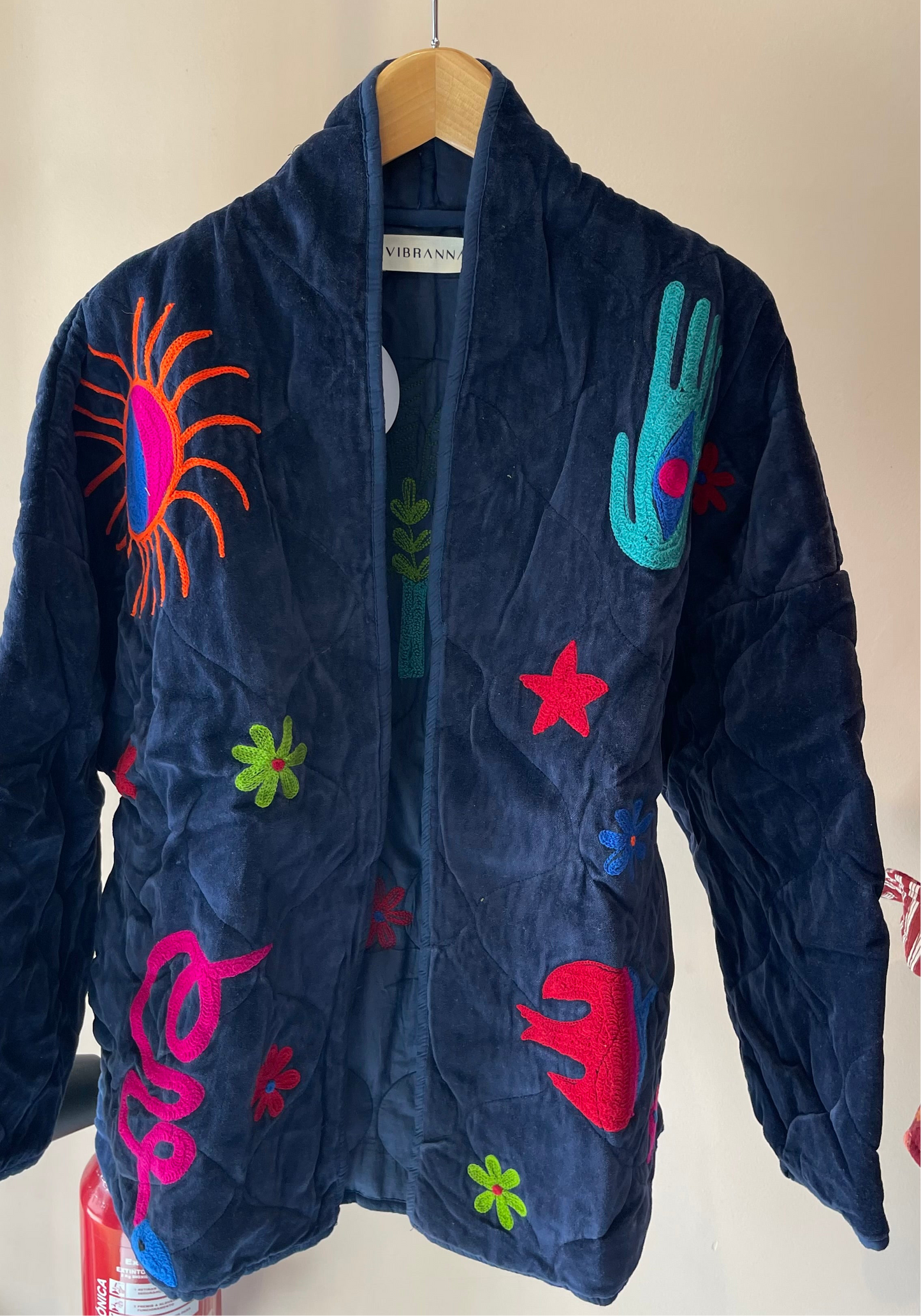 SEA LOVE | Casaco em veludo com bordados coloridos