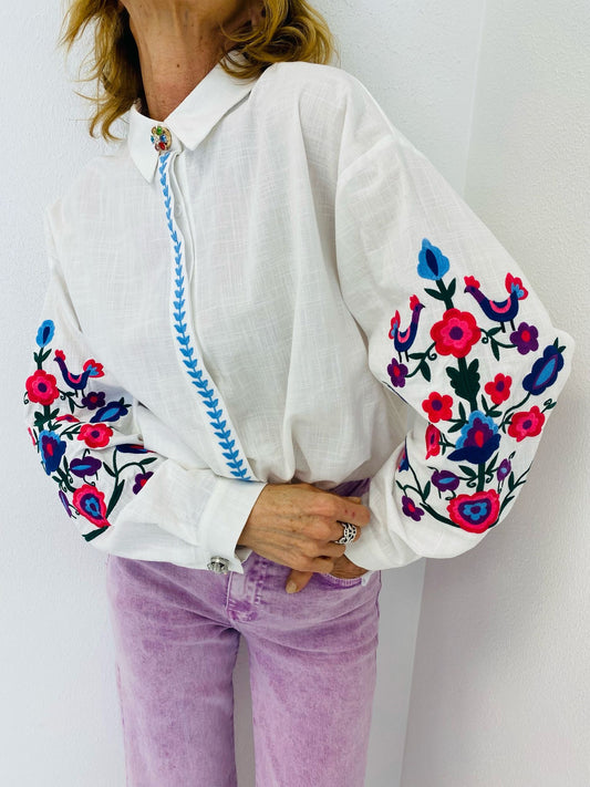 AMATERASU | Camisa com flores bordadas