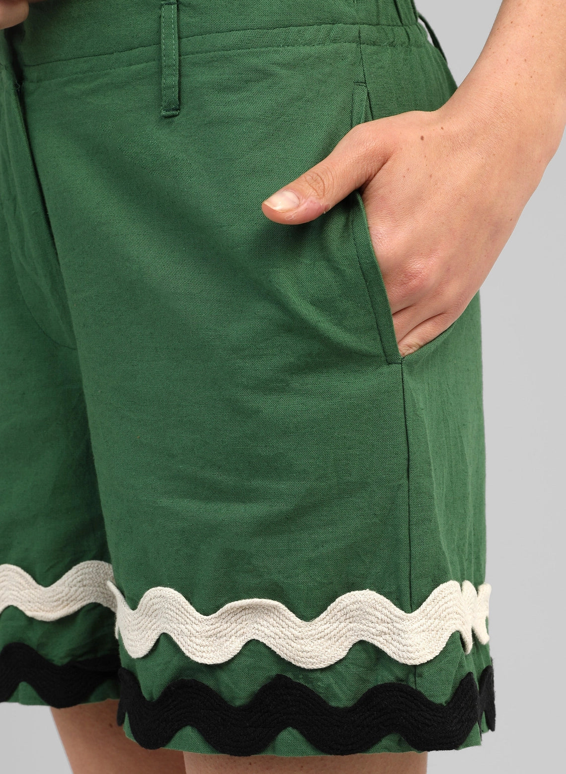 ONDINA SHORTS - GREEN