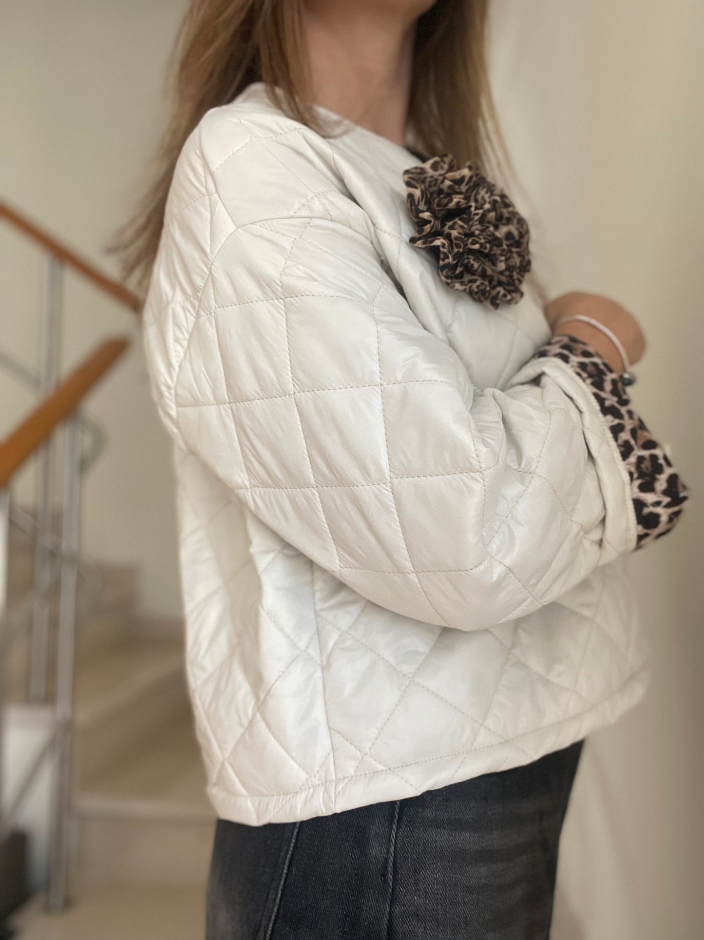 ANGIE | Cazadora acolchada con forro animal print
