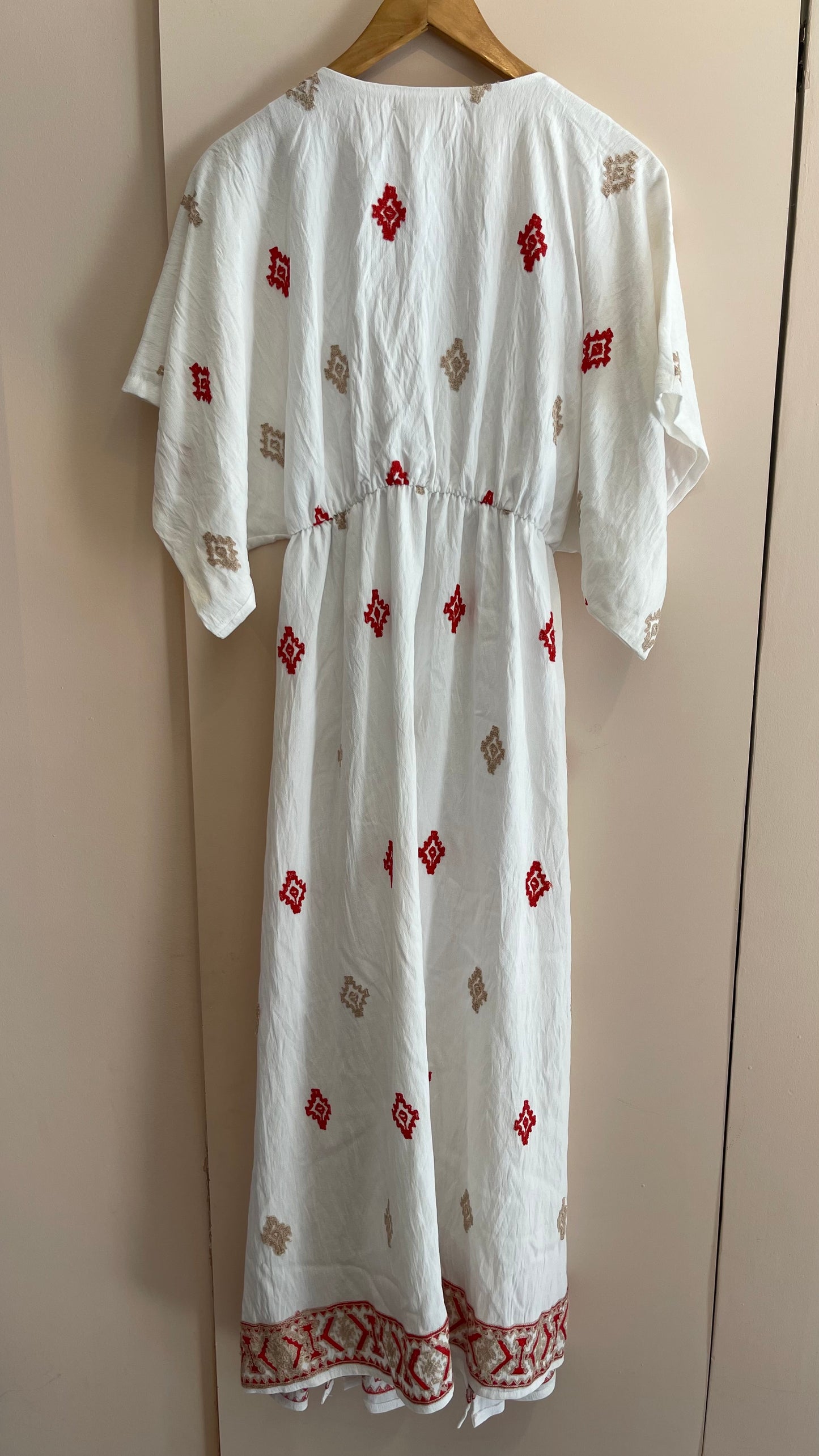 CLARA | Vestido con bordado