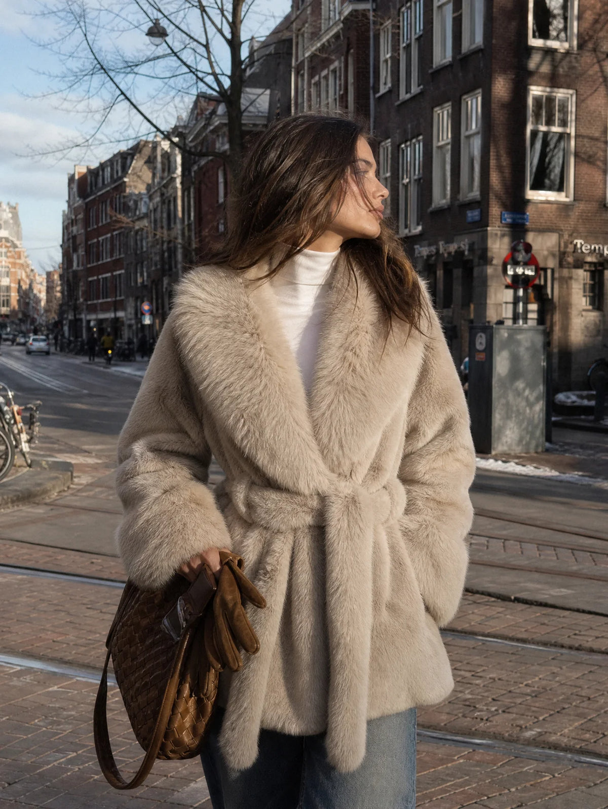 VELVET FAUX FUR