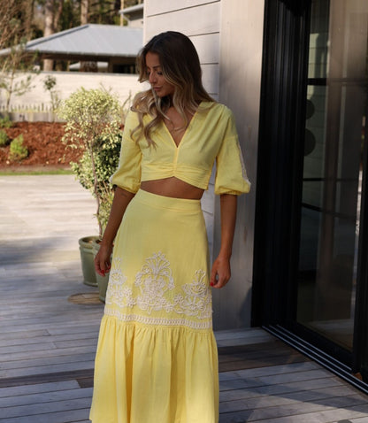 FREYA | Conjunto saia maxi e top com bordados