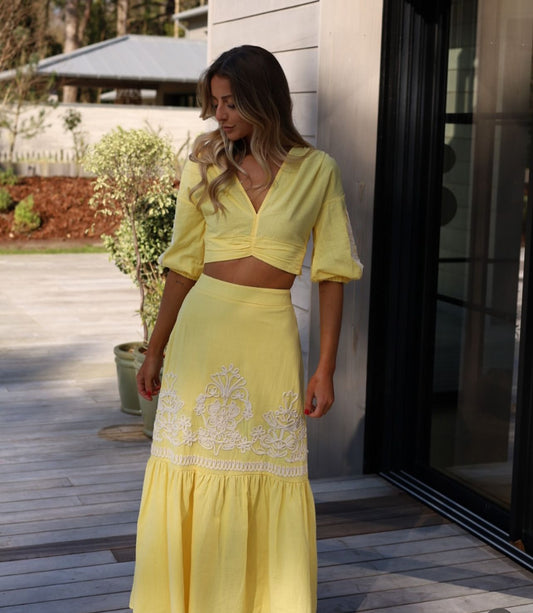 FREYA | Conjunto saia maxi e top com bordados