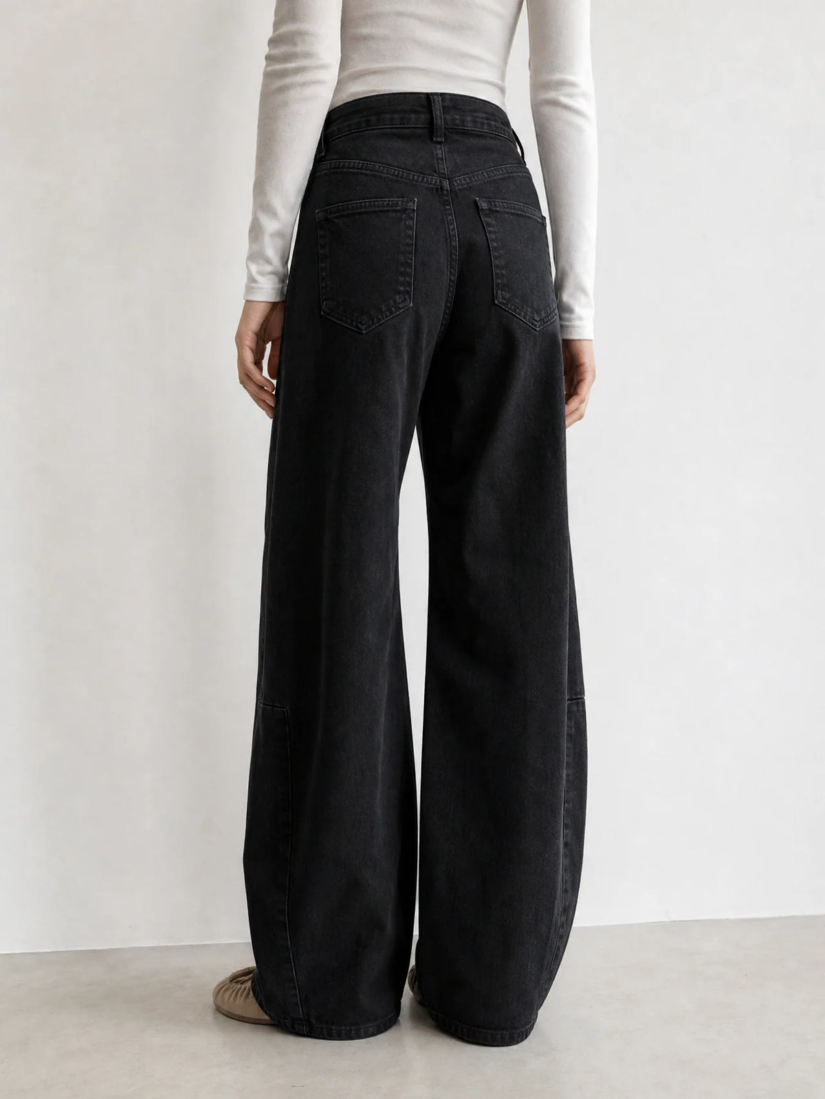 BARREL JEANS