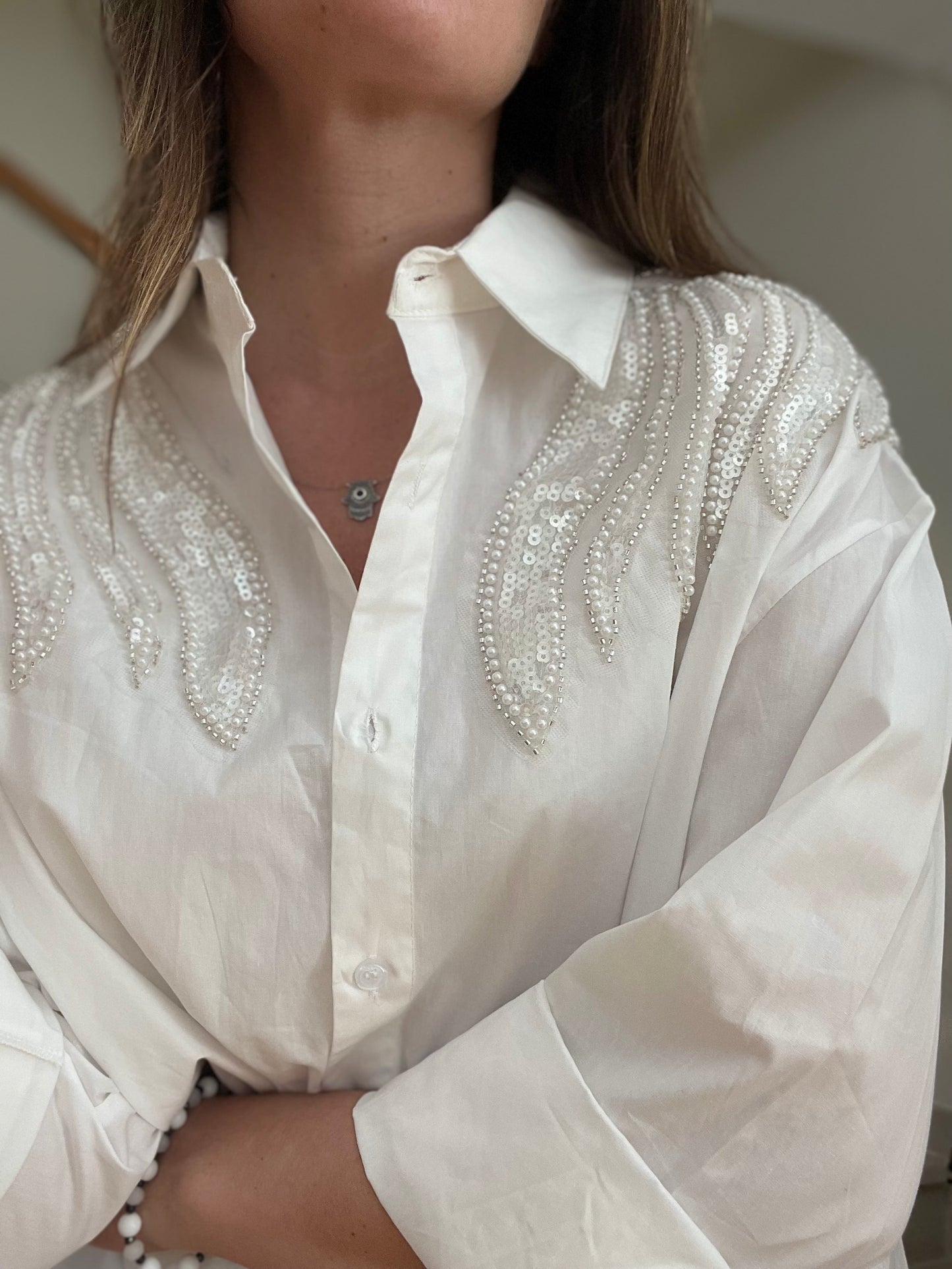 ASTRAL | Camisa com pérolas e lantejoulas bordadas
