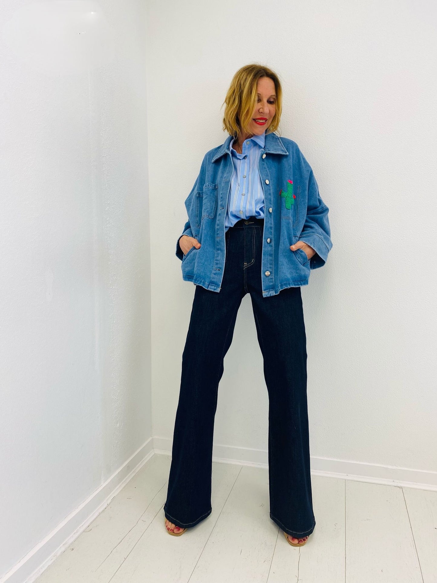 CACTUS | Blusão jeans com bordados coloridos