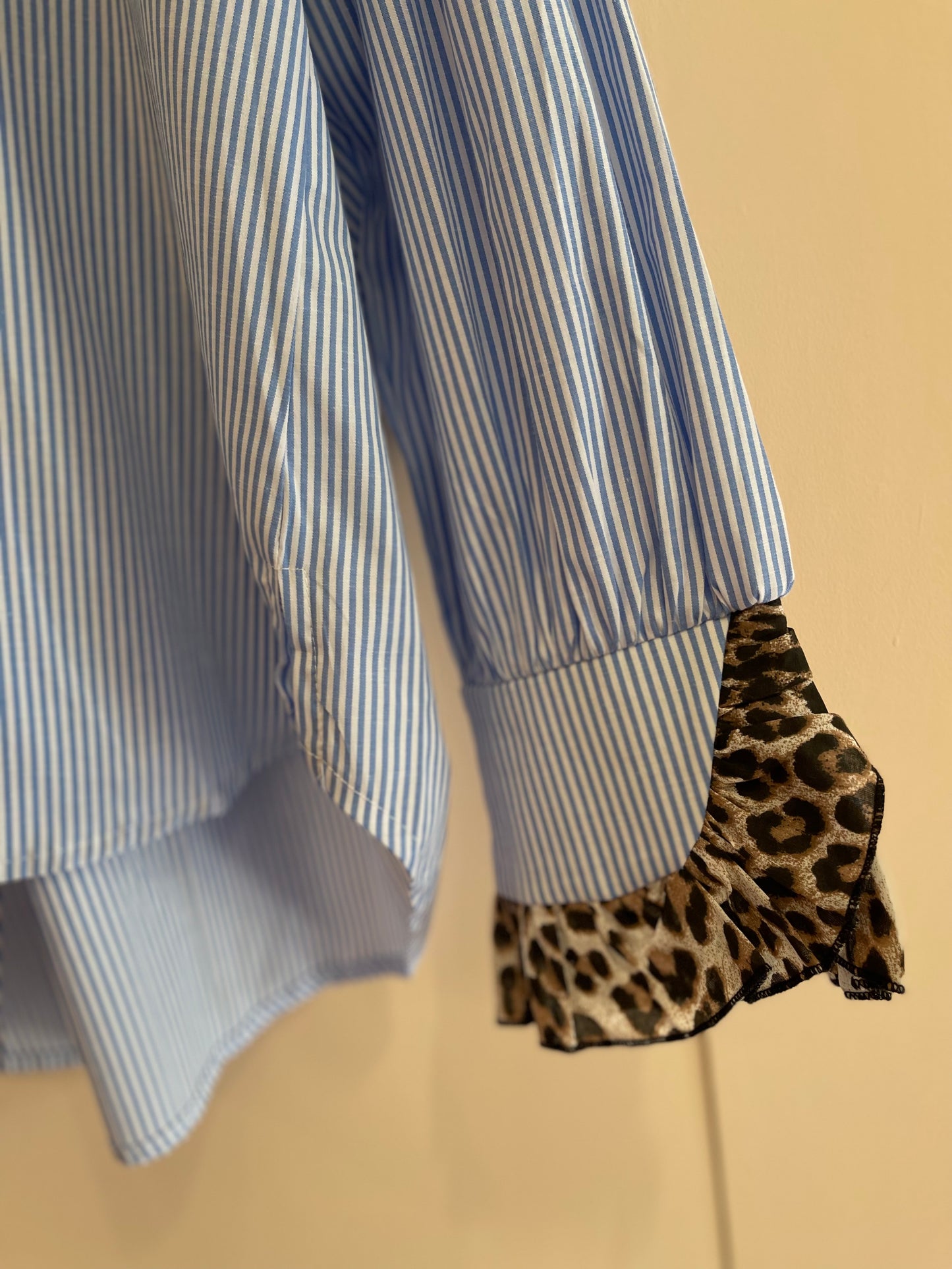 SAVAGE CHIC | Camisa de riscas com leopardo