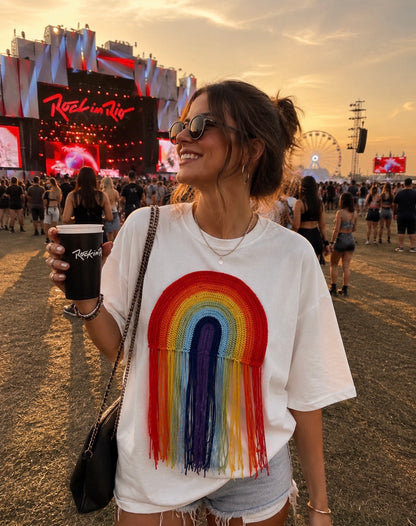 RAINBOW VIBES | T-shirt com arco-íris em croché