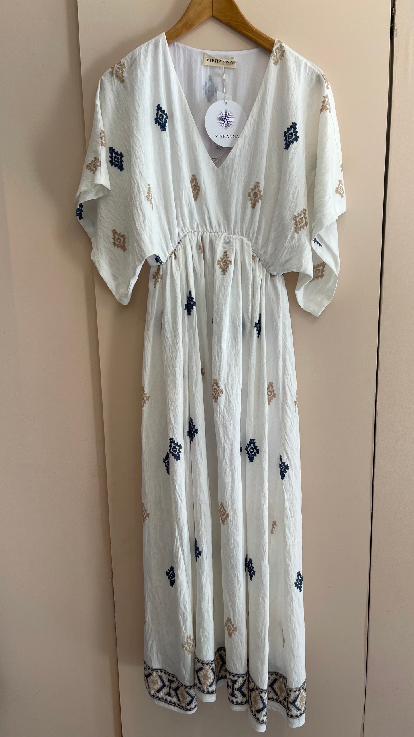 CLARA | Vestido con bordado