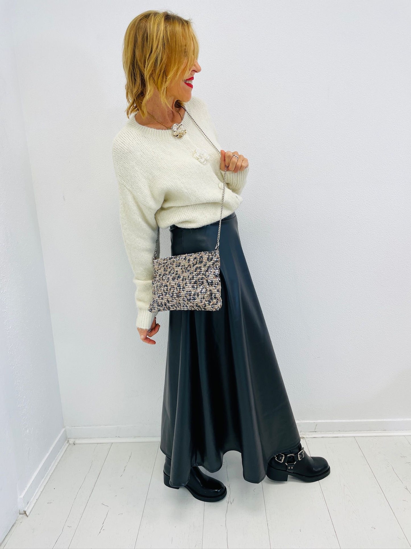 SEQUIN | Clutch com lantejoulas
