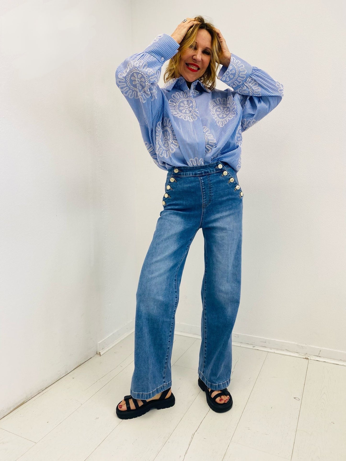 SOLARIS | Camisa de riscas com bordados