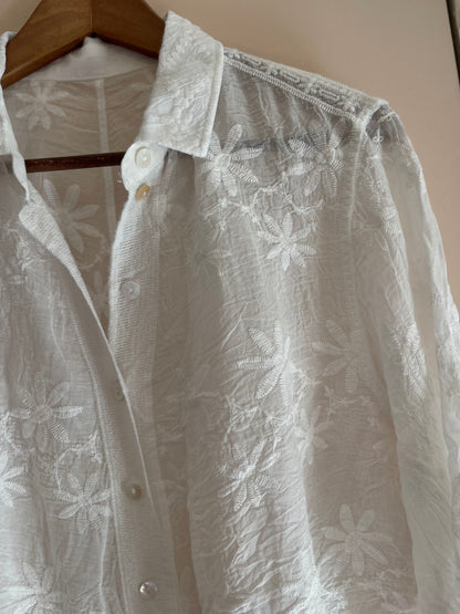 BLANCHE | Camisa branca com flores bordadas