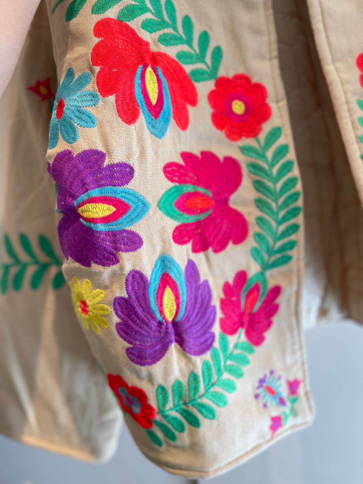 BOTICCELLI | Casaco com flores bordadas