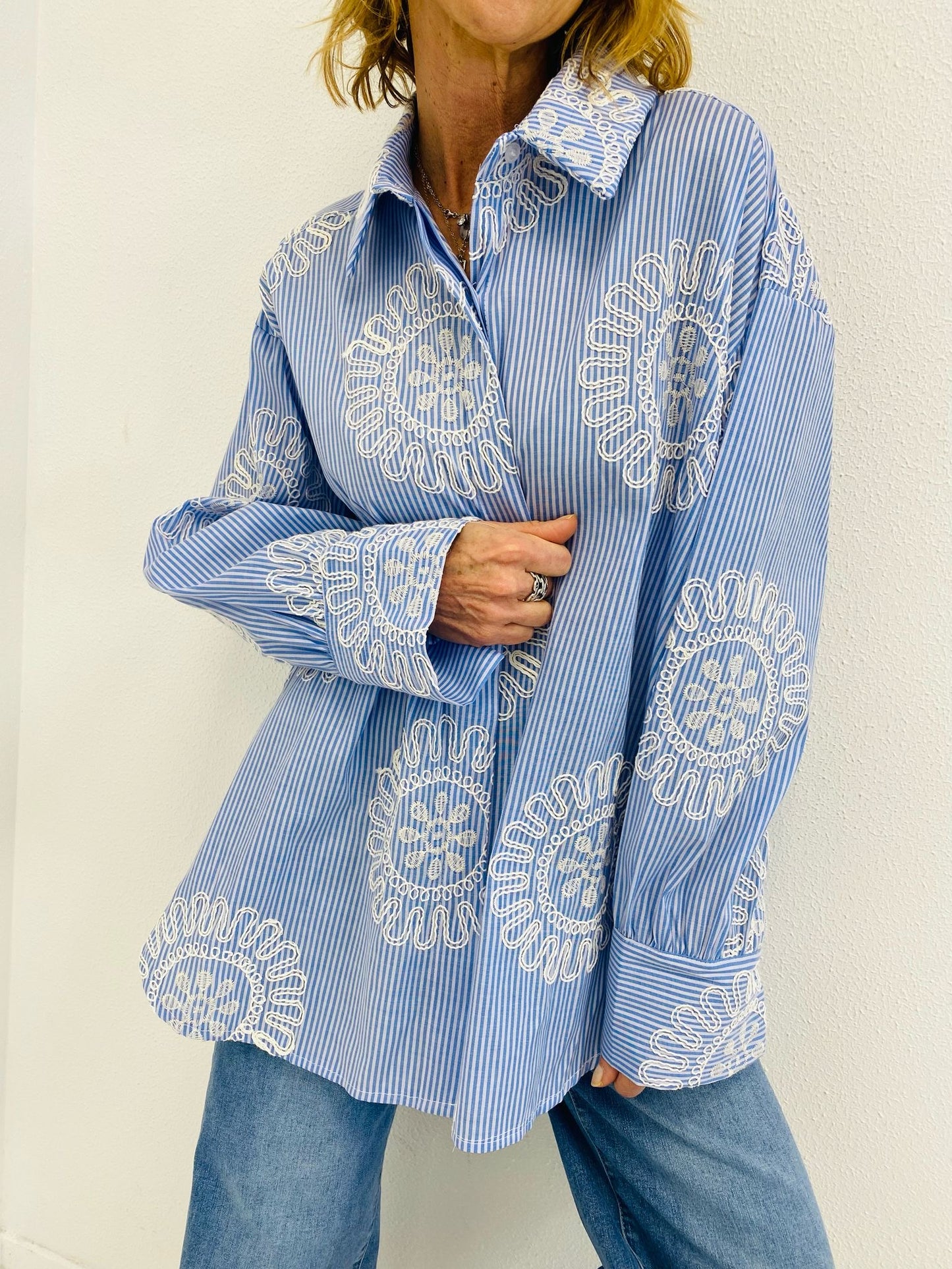 SOLARIS | Camisa de riscas com bordados