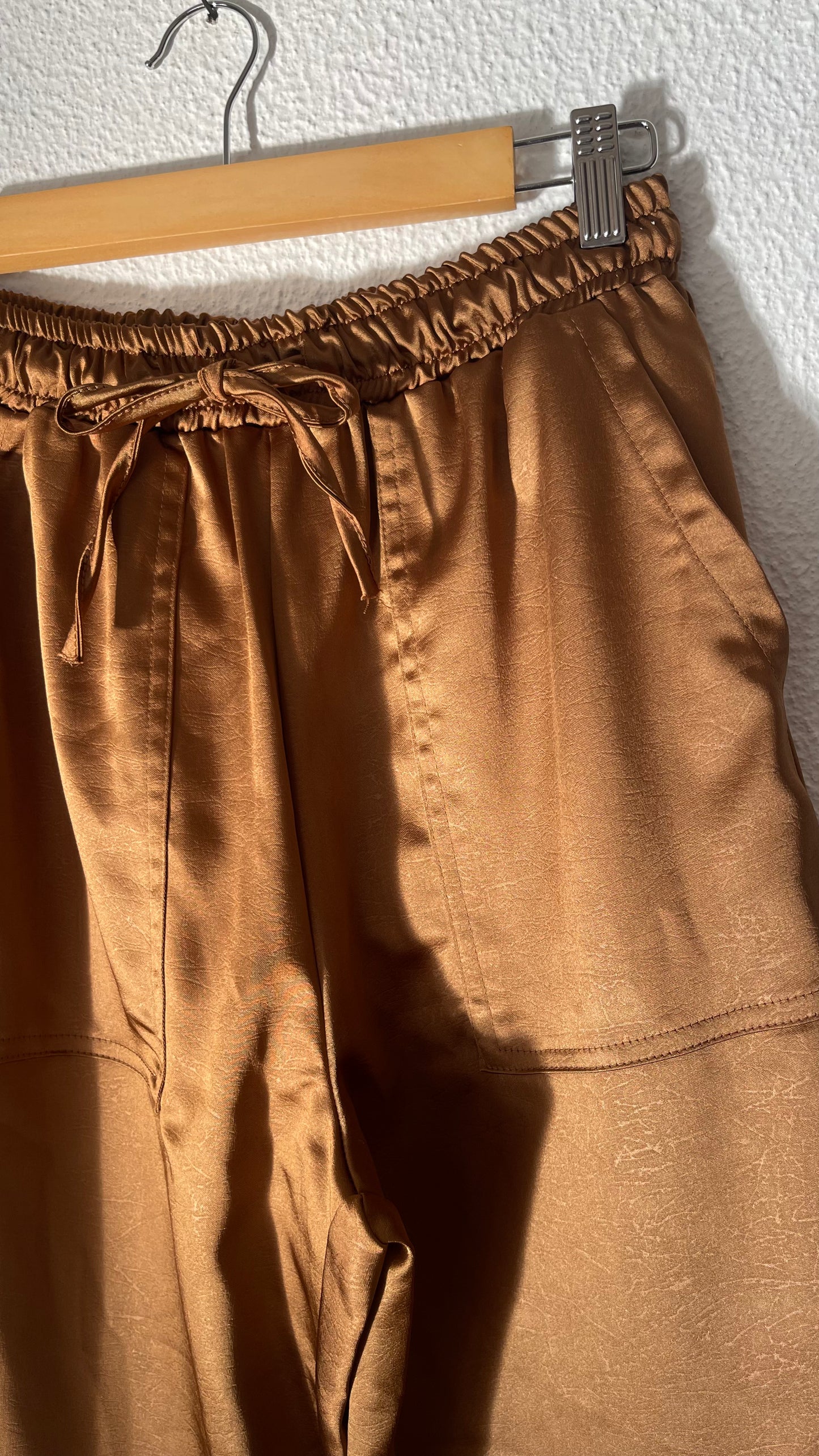 CHICAGO | Pantalones cargo de satén