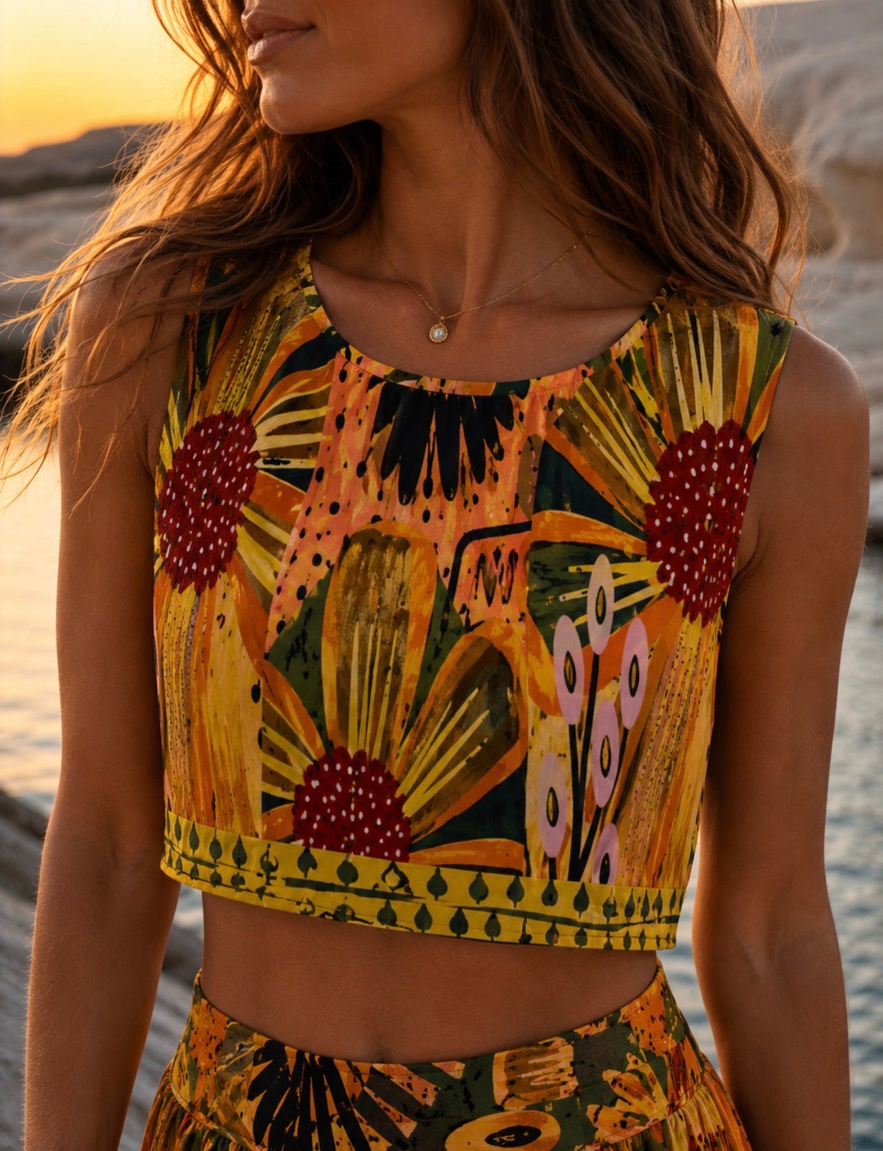 ARUNA TOP