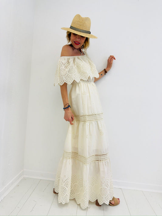 ROMANCE | Vestido Maxi em bordado inglês