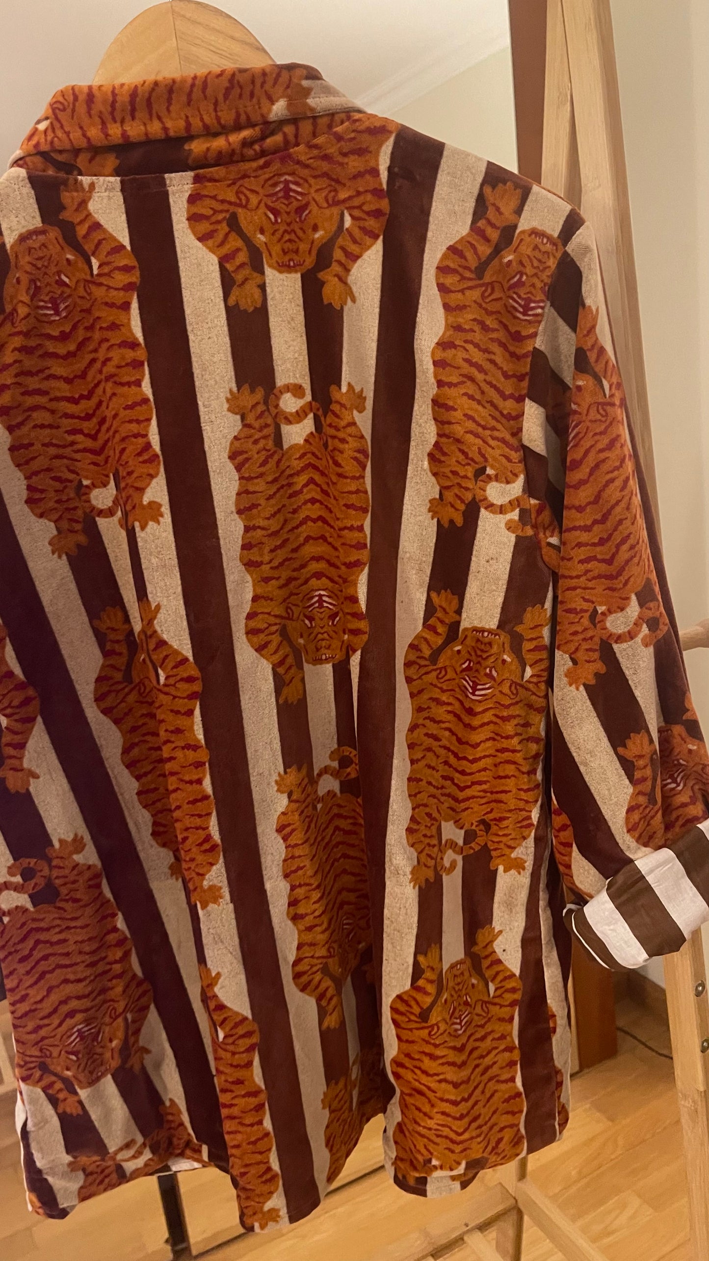 BROWN TIGER JACKET