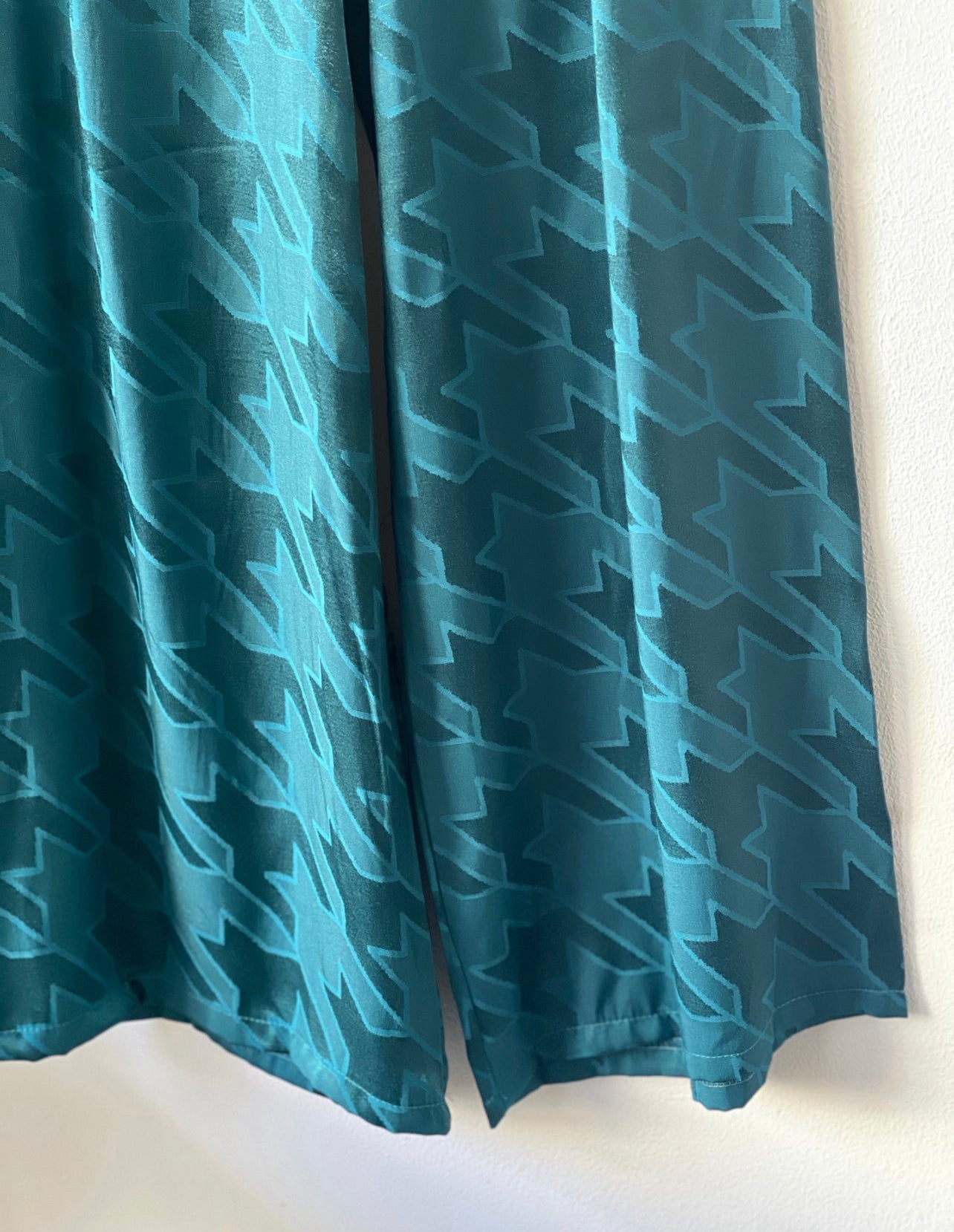 BRILLOS Cobalt | Satin set with printed stars
