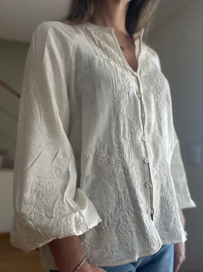 ORION | Camisa branca com bordados