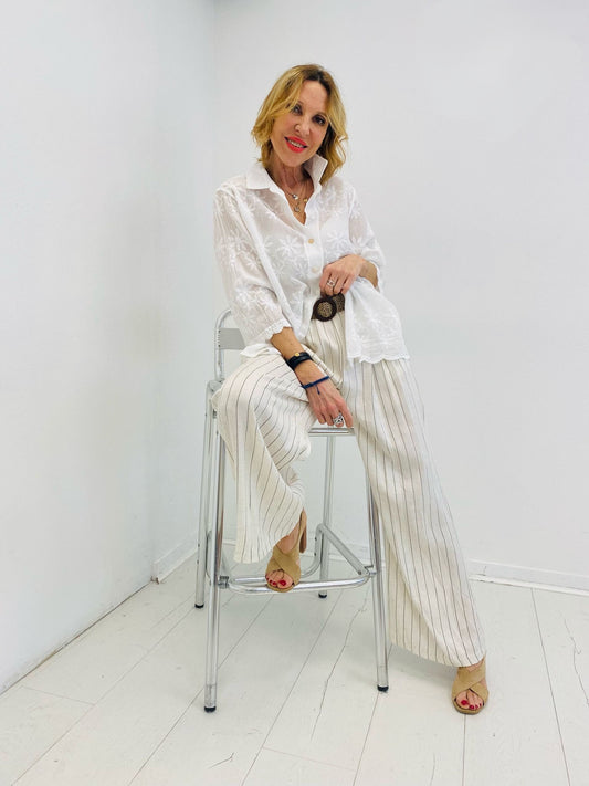 BLANCHE | Camisa branca com flores bordadas