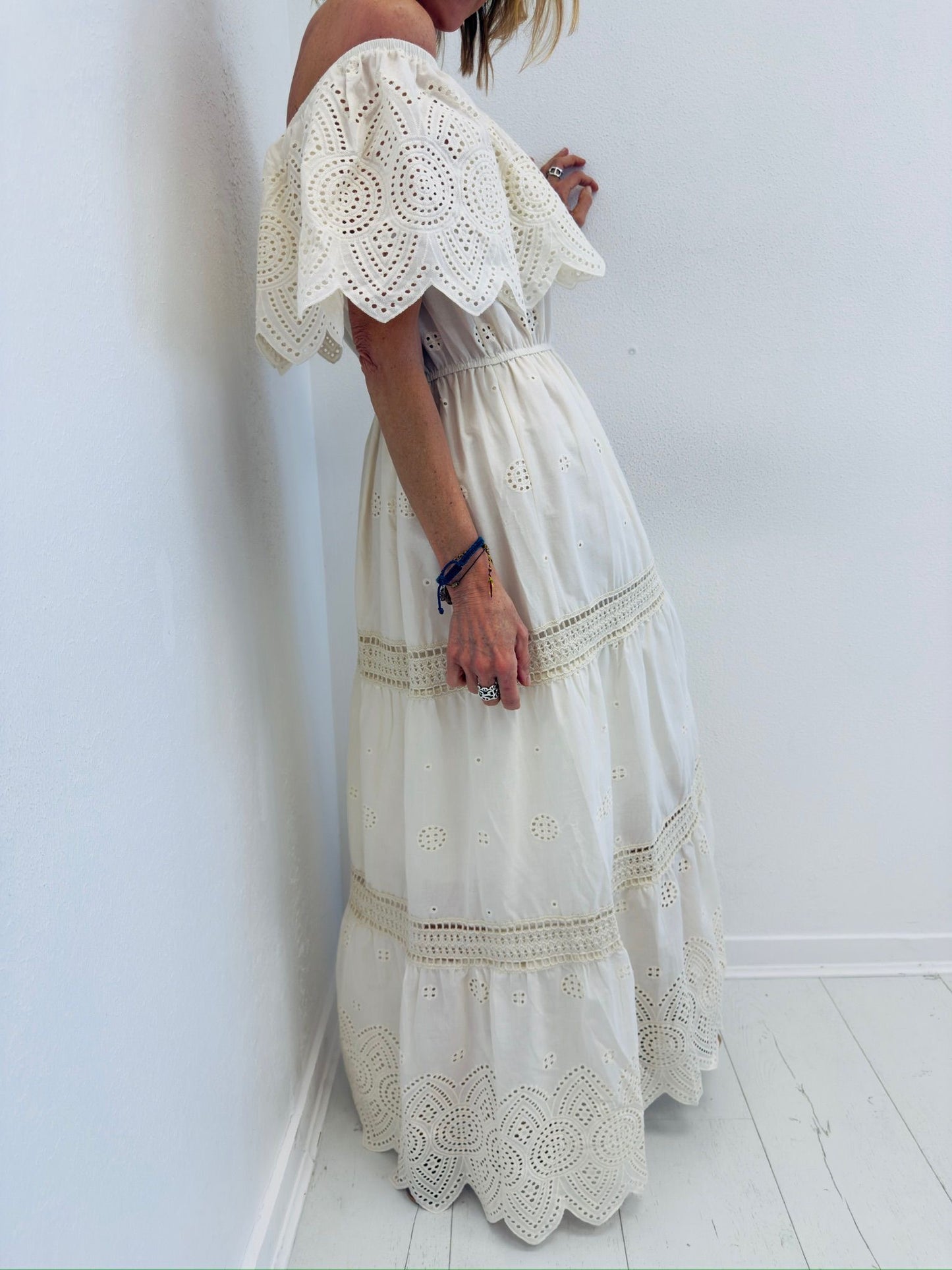 ROMANCE | Vestido Maxi em bordado inglês