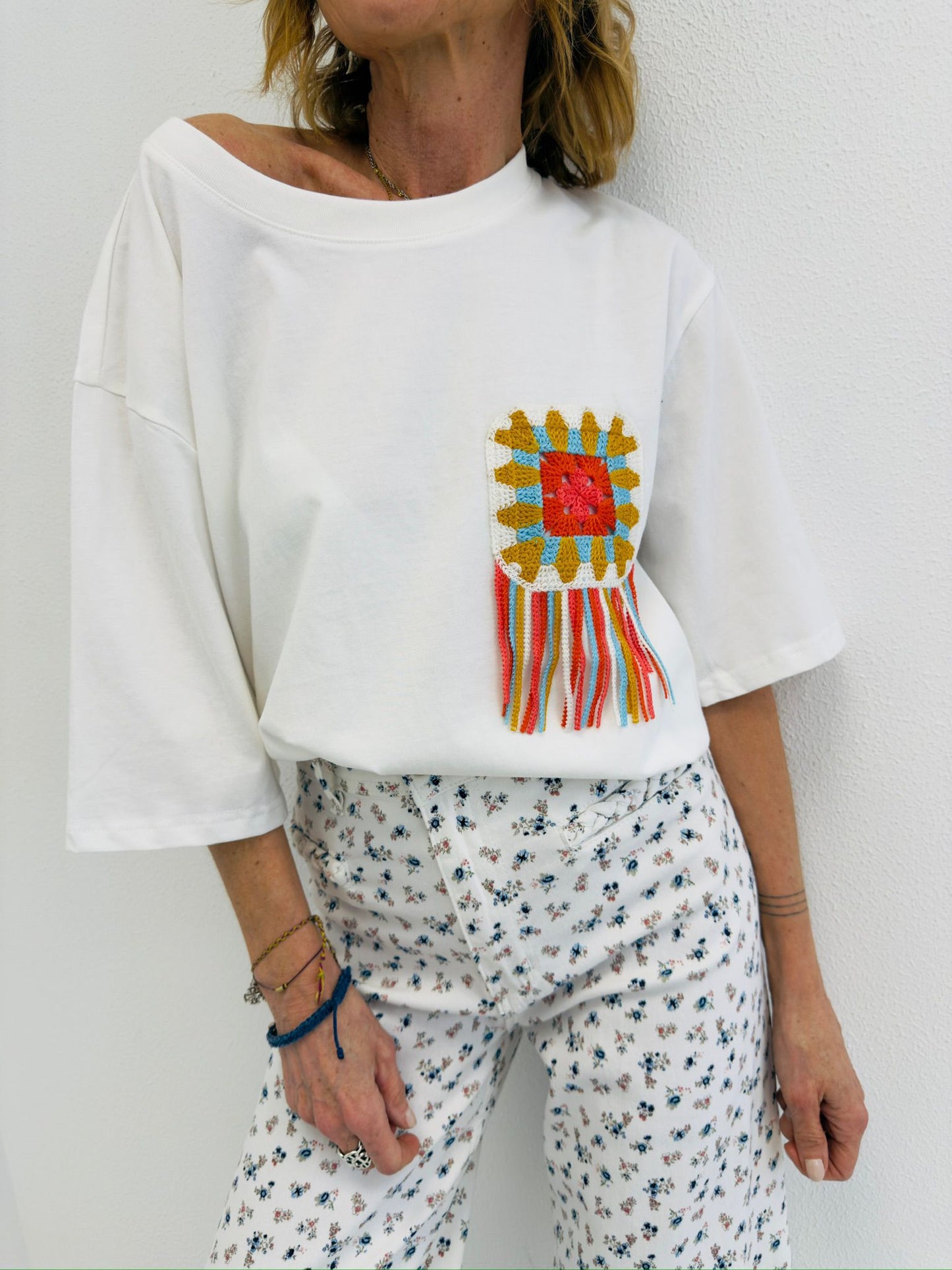 BOSSA NOVA | T-shirt com croché patch