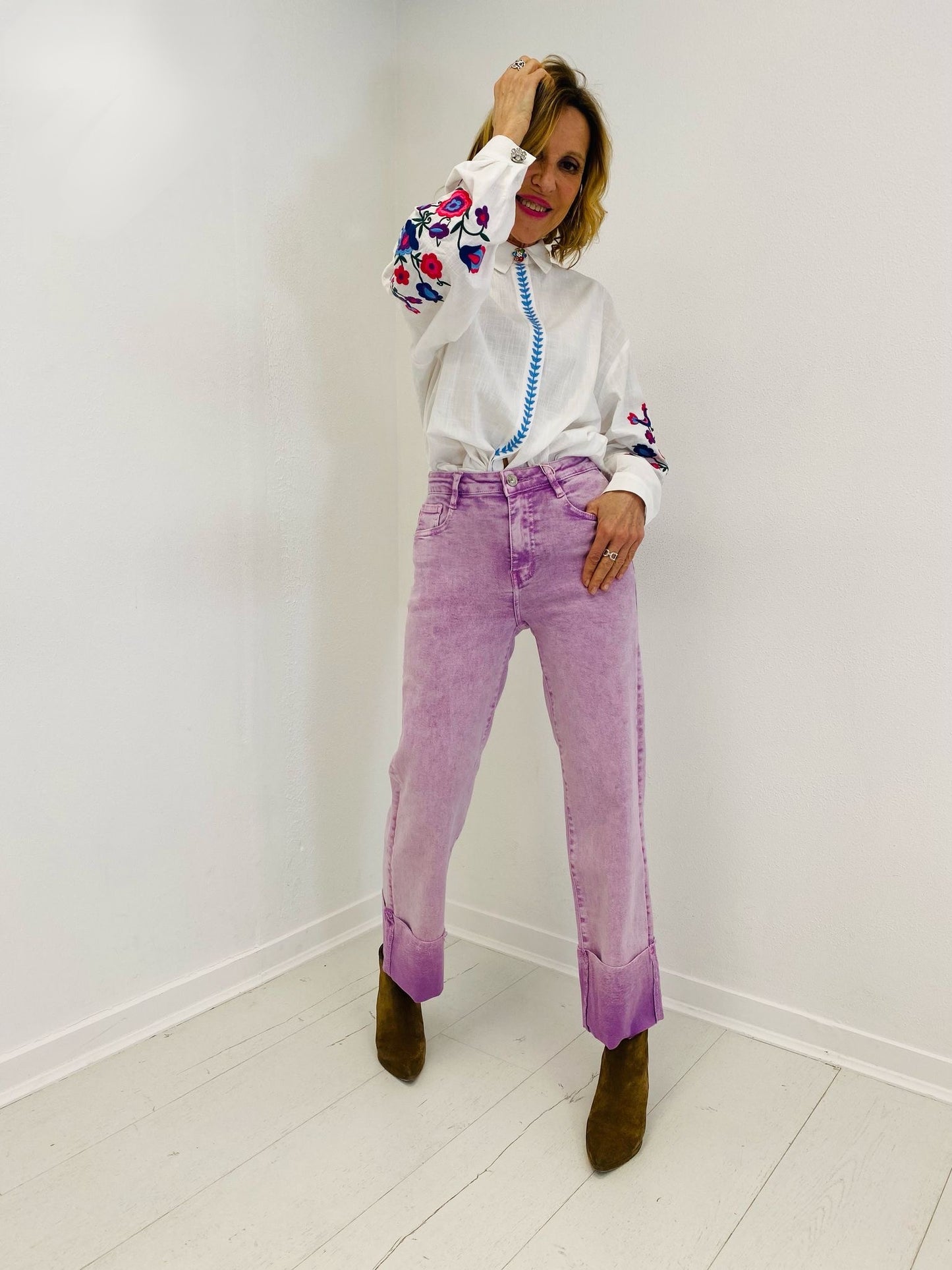 AMATERASU | Camisa com flores bordadas