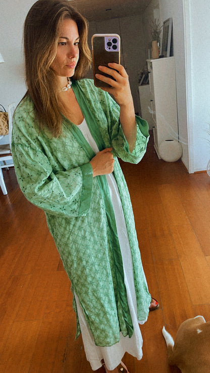 ANGRA | kimono bordado inglés