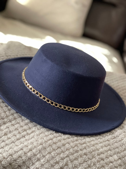 CADENA 2 | Sombrero con cadena