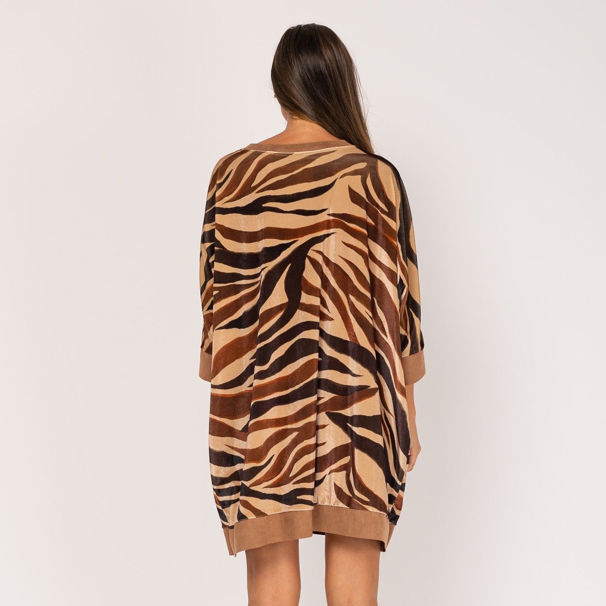 CEBRA | Vestido de terciopelo